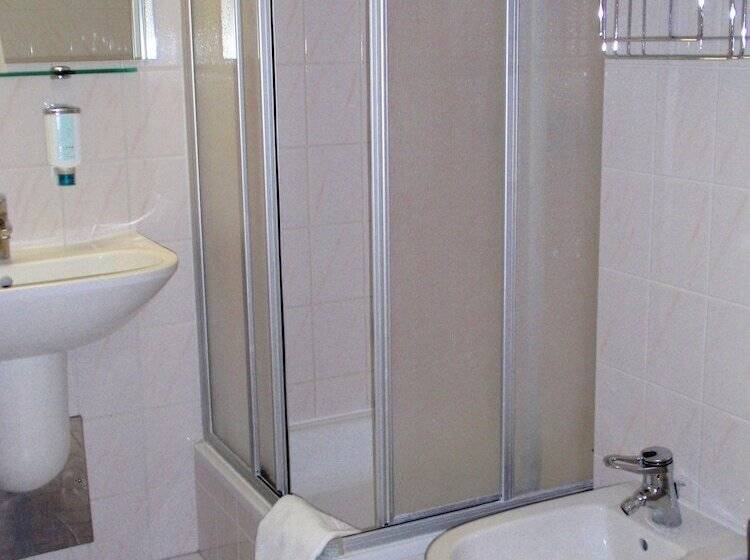 اتاق استاندارد, Aviano Boutique