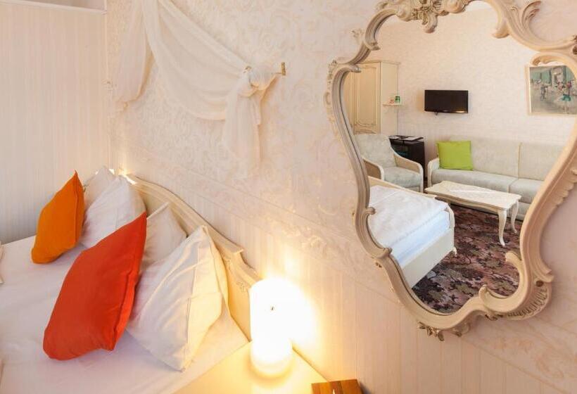 اتاق استاندارد, Aviano Boutique