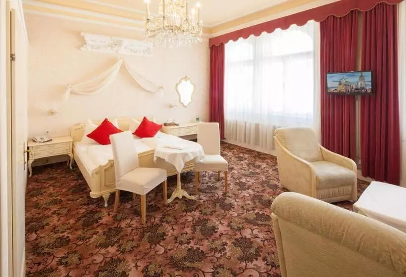اتاق استاندارد سه نفره, Aviano Boutique