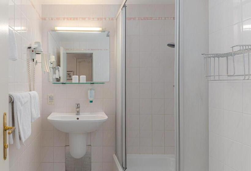 سوییت لوکس, Aviano Boutique