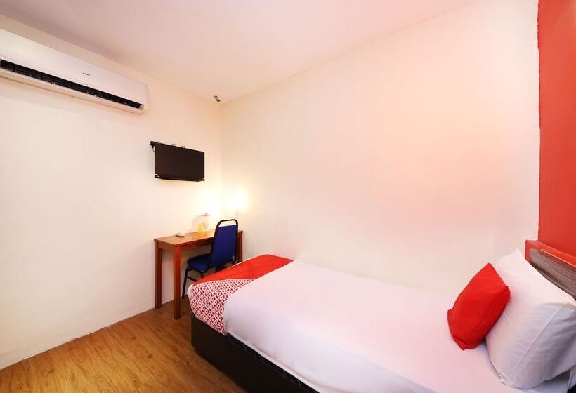 Camera Deluxe Singola, Capital O 90726 V