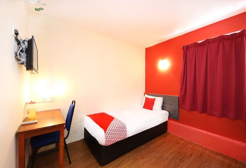 Camera Deluxe Singola, Capital O 90726 V