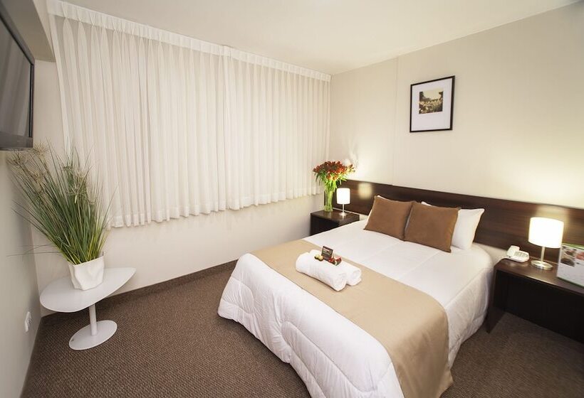 行政套房, El Angolo