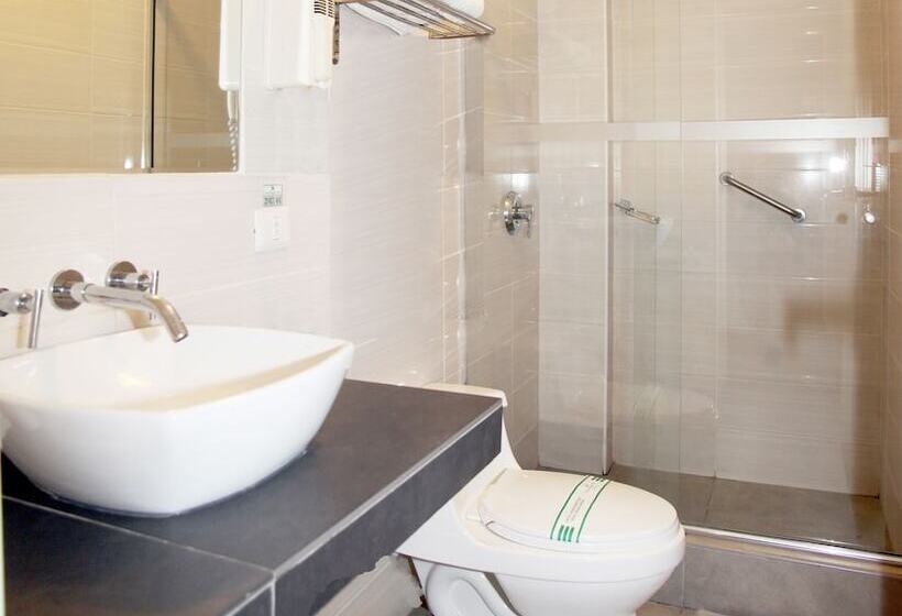 Standard Yhden Hengen Huone, Emperador Plaza