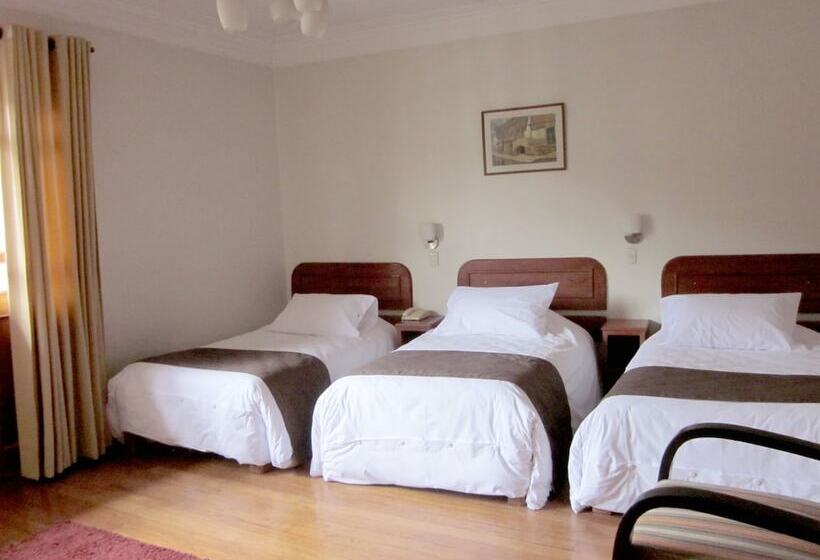 Standard Kolmen Hengen Huone, Emperador Plaza