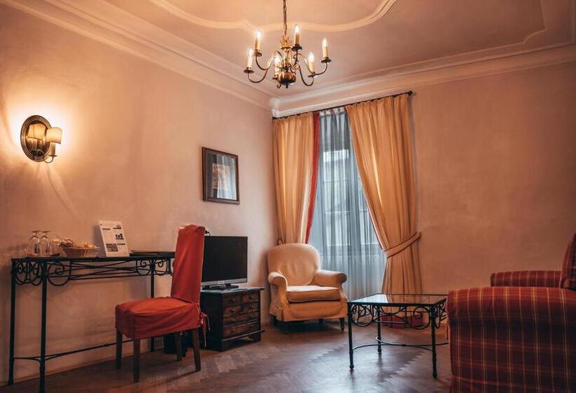 סוויטה, Goldener Engl