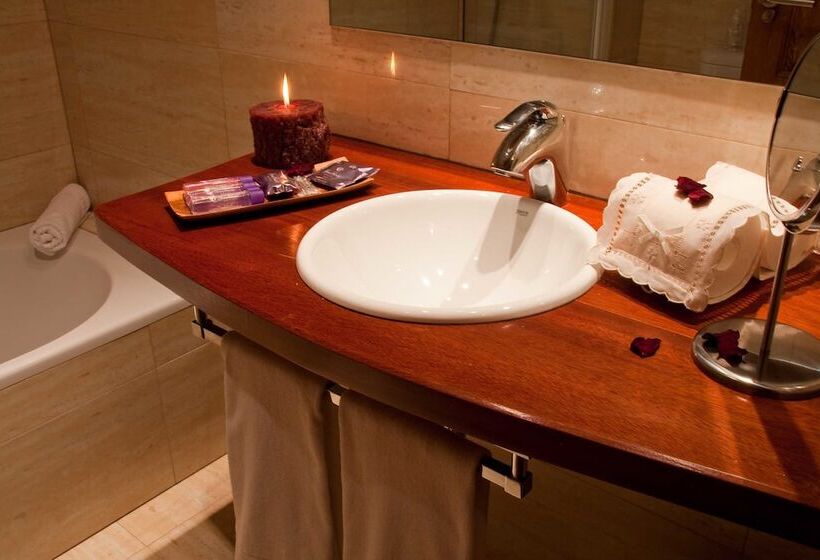 חדר פרמיום לשלושה, Gran Chalet Hotel & Petit Spa