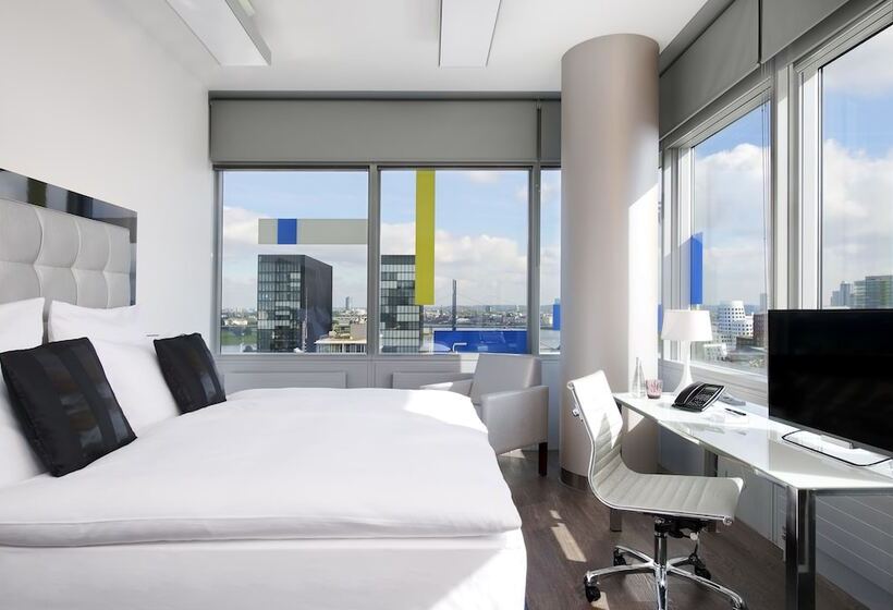 Номер Стандарт, Innside By Meliá Dusseldorf Hafen