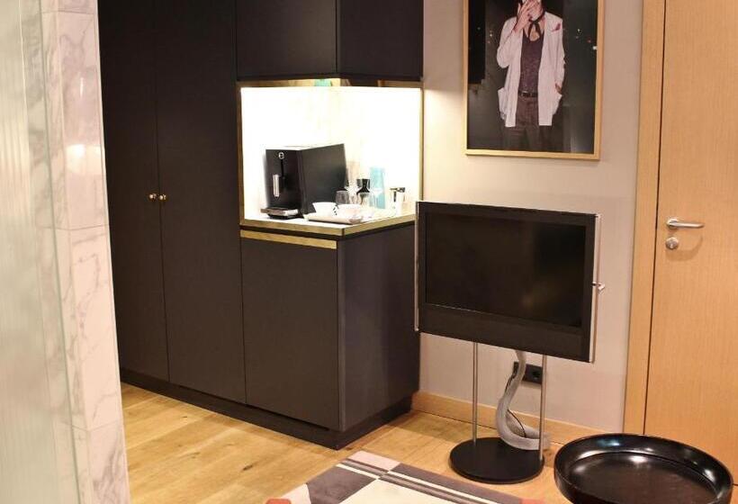 Superior Interior Room, The Guesthouse Vienna