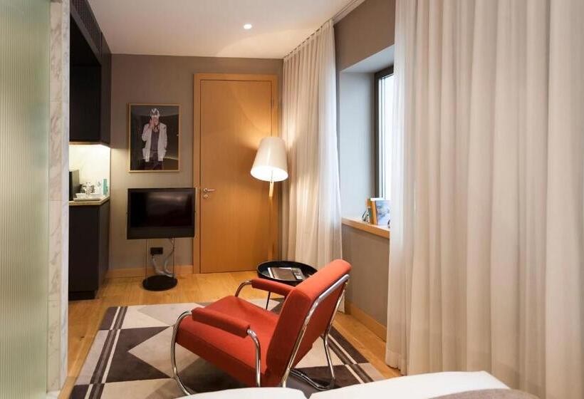 Superior Interior Room, The Guesthouse Vienna