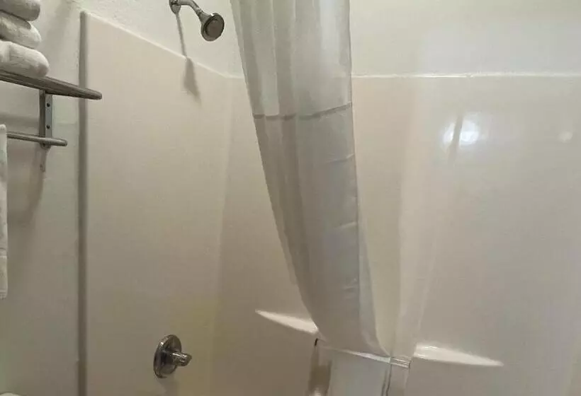 キングサイズベッドのスタンダードルーム, Motel 6 Portland, In
