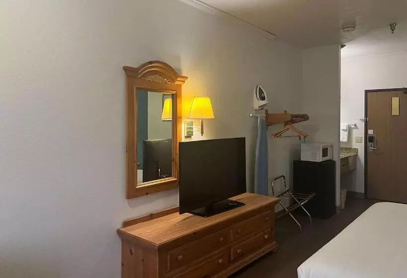 キングサイズベッドのスイートルーム, Motel 6 Portland, In