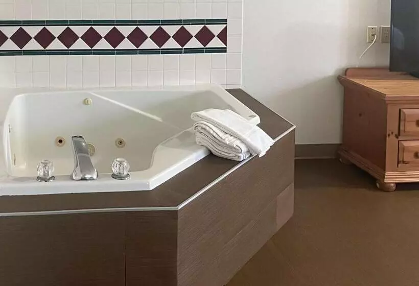 キングサイズベッドのスイートルーム, Motel 6 Portland, In