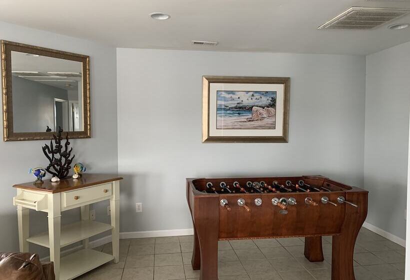 Апартаменты 2 Спальни, Pirates Cove