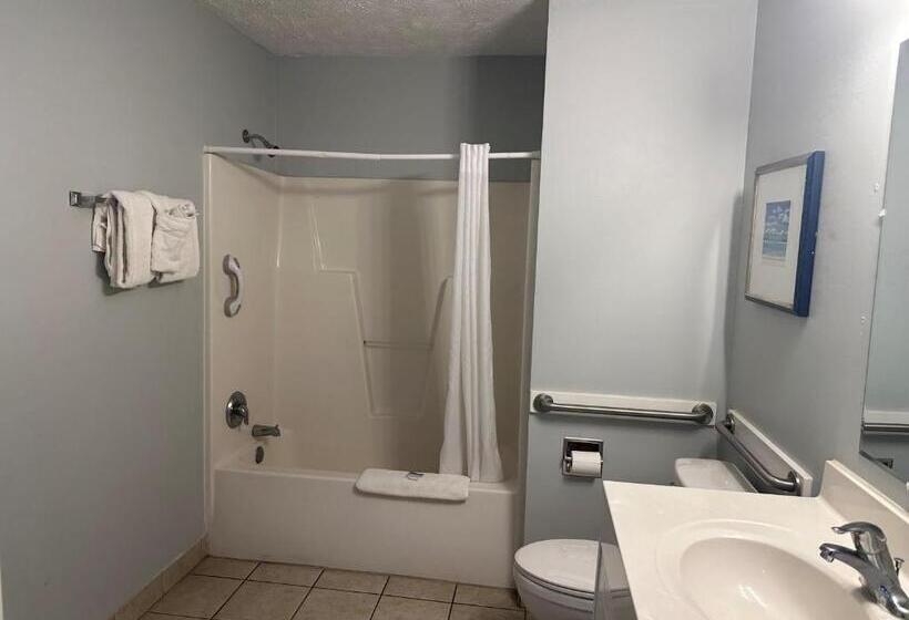 Номер Стандарт Кровать Кинг Адаптированный для Инвалидов, Pirates Cove