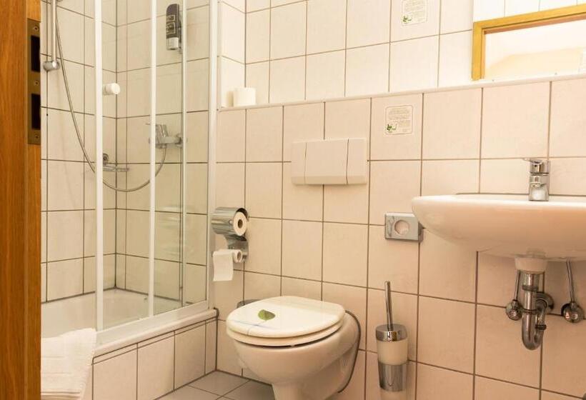 4인용 스탠다드 룸, Pension Zum Gockl