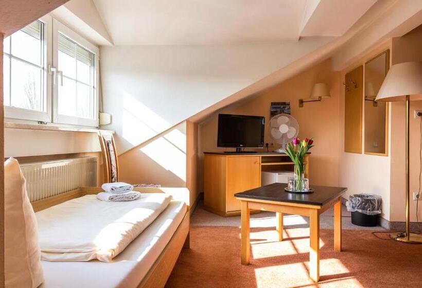 4인용 스탠다드 룸, Pension Zum Gockl