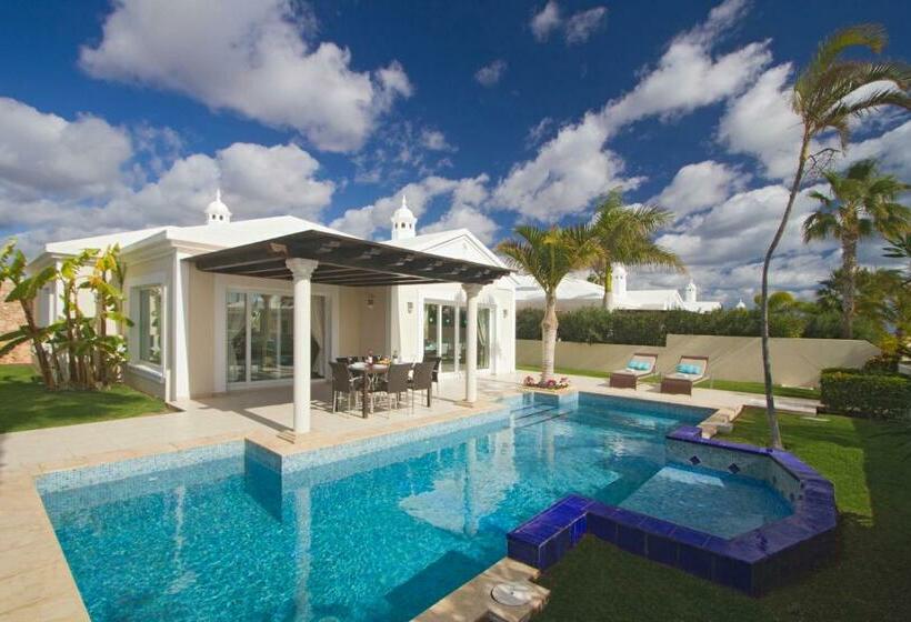 Вилла 3 Спальни с Бассейном, Villas Alondra