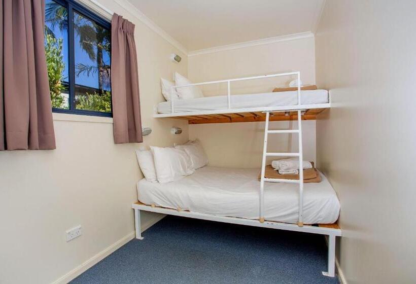 ‫فيلا غرفة نوم واحدة, Lakeside Forster Holiday Park And Village