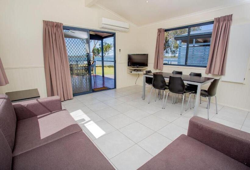 ‫فيلا غرفة نوم واحدة, Lakeside Forster Holiday Park And Village