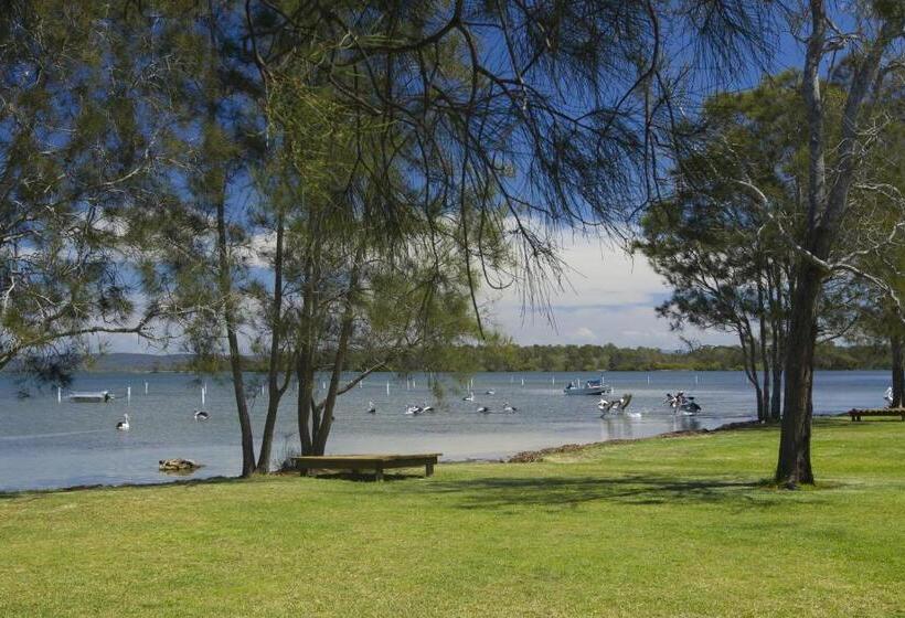 ‫فيلا غرفة نوم واحدة, Lakeside Forster Holiday Park And Village