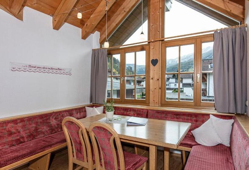 דירה בת חדר שינה 1 עם מרפסת, Vizensn Living