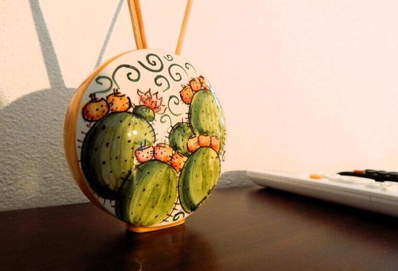 디럭스 패밀리 룸, Camurria