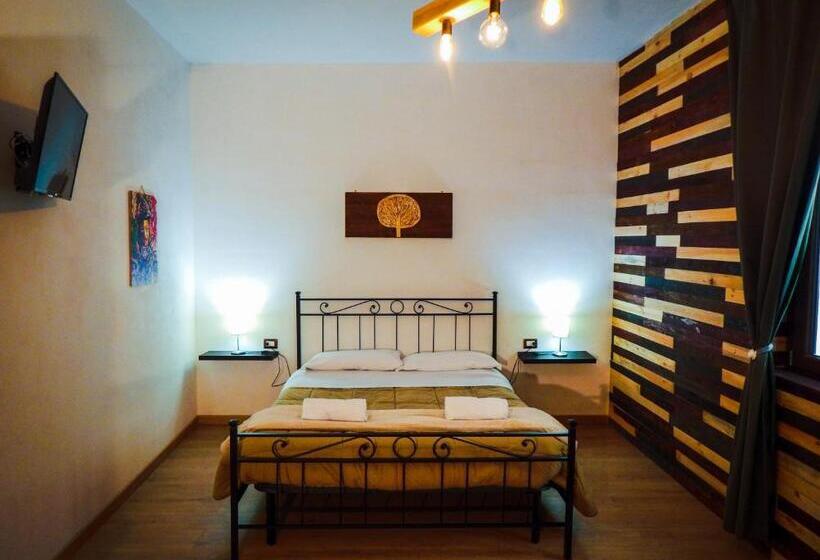 스탠다드 트리플 룸, Camurria