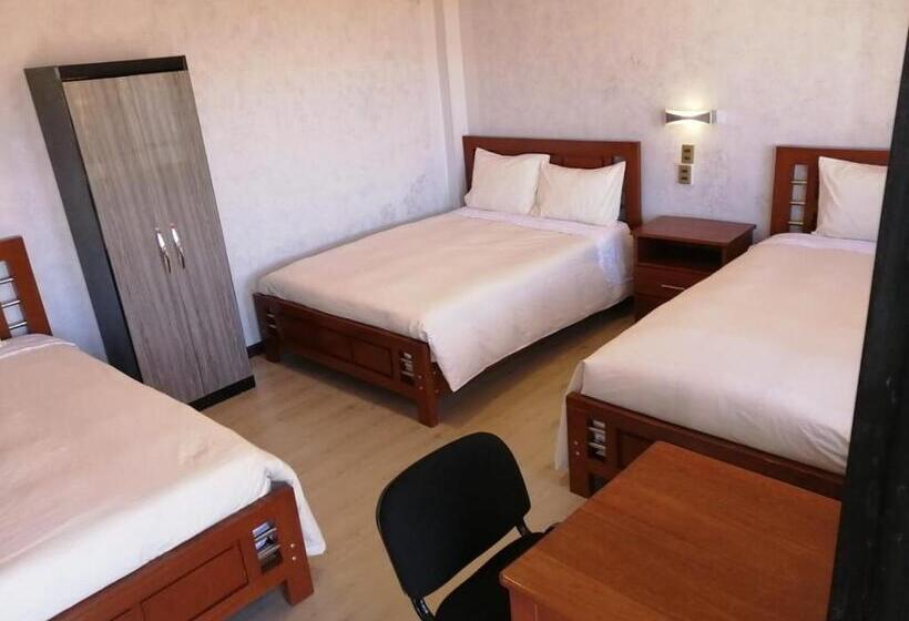 اتاق استاندارد سه نفره, Cesare