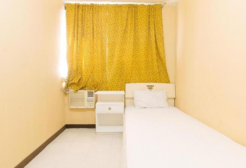 اتاق استاندارد یک نفره, Cristian Jay Dormitory By Reddoorz