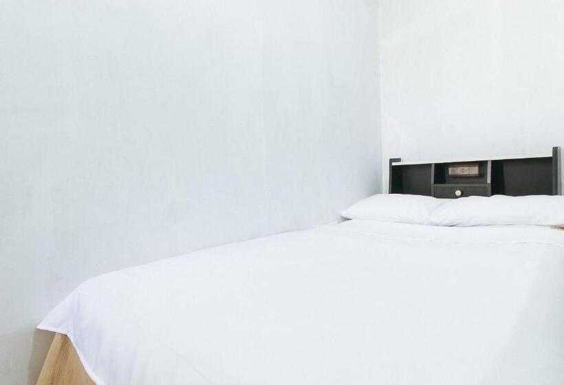 اتاق استاندارد, Cristian Jay Dormitory By Reddoorz