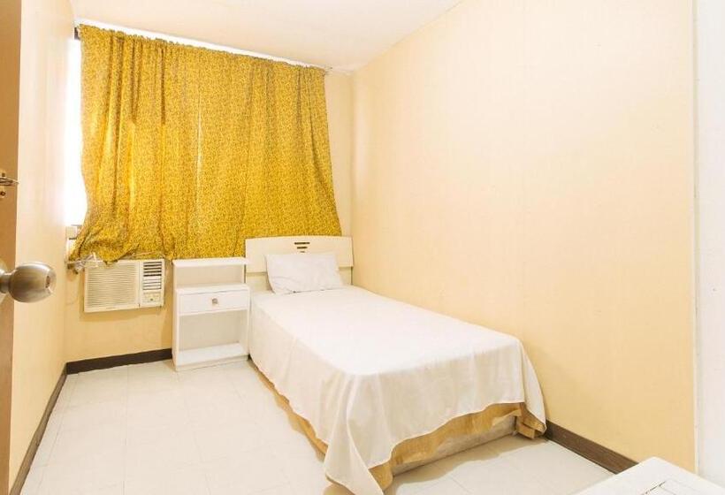 اتاق استاندارد یک نفره, Cristian Jay Dormitory By Reddoorz