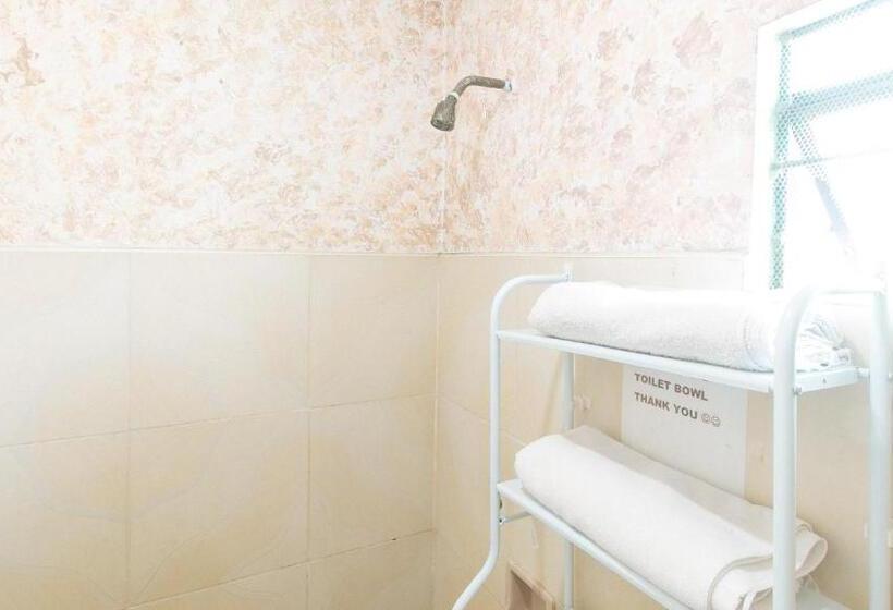 اتاق استاندارد, Cristian Jay Dormitory By Reddoorz