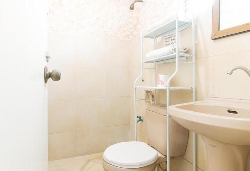 اتاق استاندارد, Cristian Jay Dormitory By Reddoorz