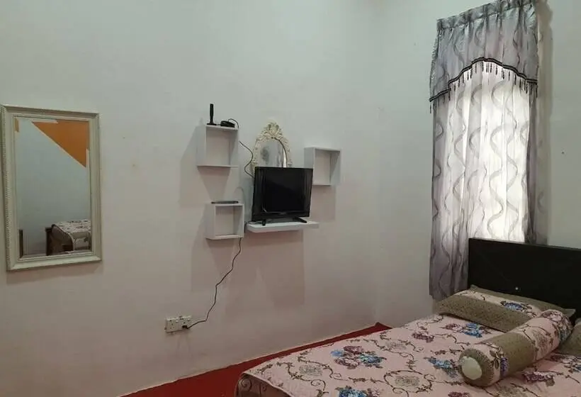 Perhesviitti, Oyo 90404 Z Dirgahayu 313