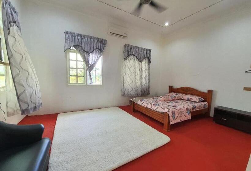 חדר דלוקס, Oyo 90404  Z Dirgahayu 313