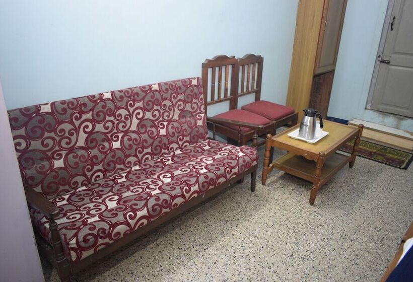 スタンダードトリプルルーム, Sri Krishna Vilas