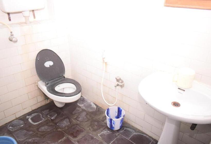 スタンダードトリプルルーム, Sri Krishna Vilas