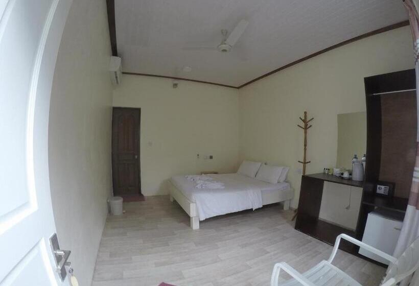 اتاق لوکس سه تخته, Konut By Thakuru