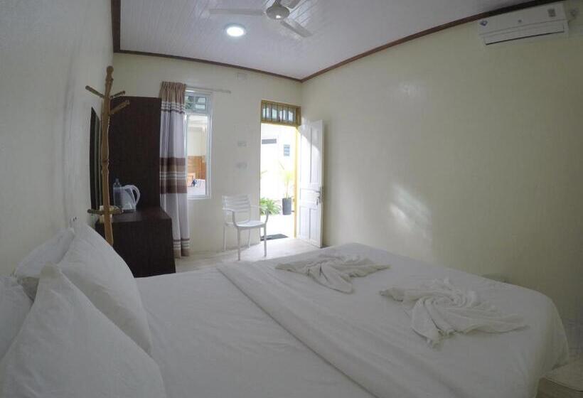 اتاق لوکس سه تخته, Konut By Thakuru