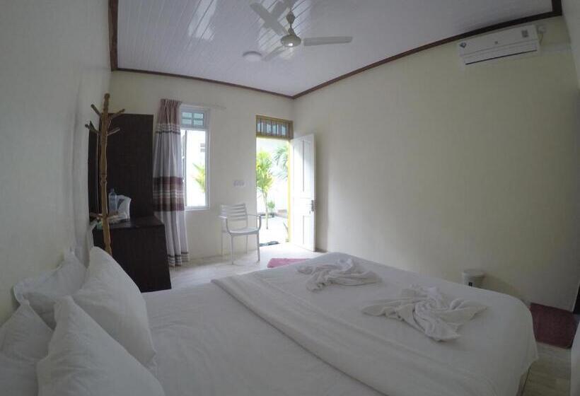 اتاق لوکس سه تخته, Konut By Thakuru