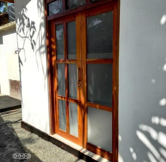 חדר דלוקס צדדי נוף לים, La Vira Beach Villa