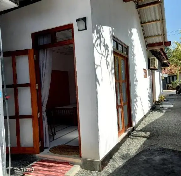 片側に海が見えるデラックスルーム, La Vira Beach Villa