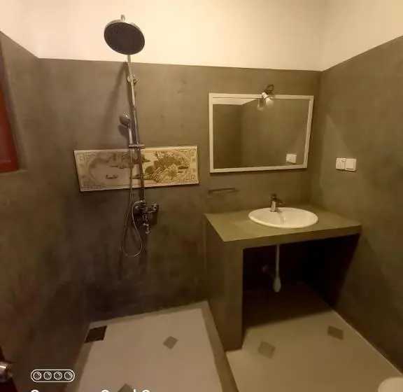 片側に海が見えるデラックスルーム, La Vira Beach Villa