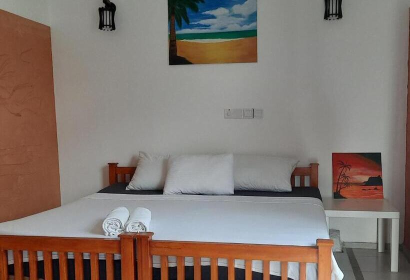 חדר דלוקס צדדי נוף לים, La Vira Beach Villa