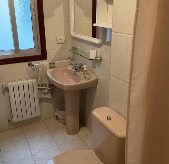 اتاق استاندارد, Residencia Universidad