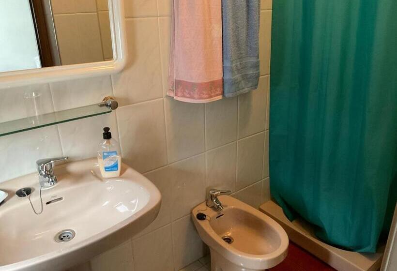 اتاق استاندارد یک نفره, Residencia Universidad