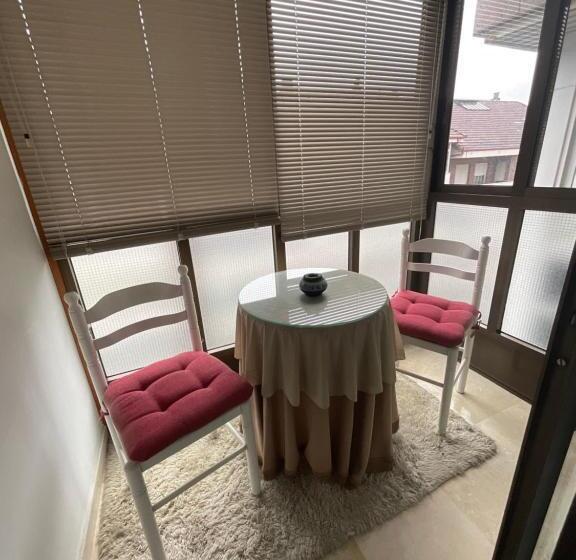 اتاق لوکس, Residencia Universidad