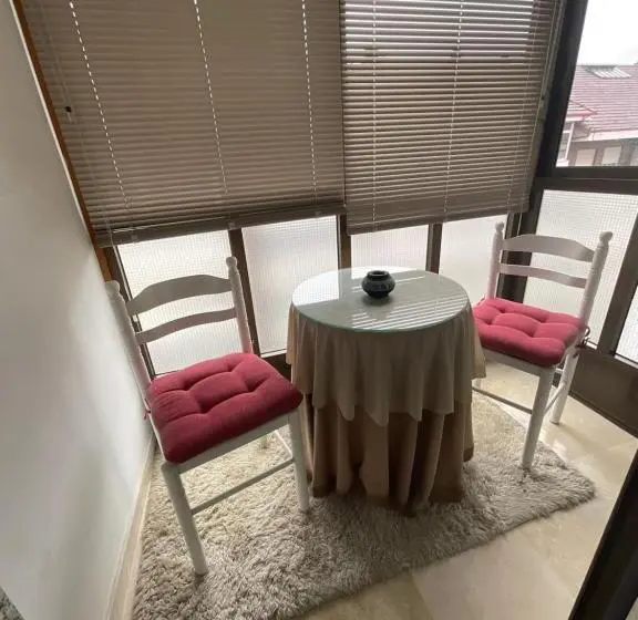 اتاق لوکس, Residencia Universidad