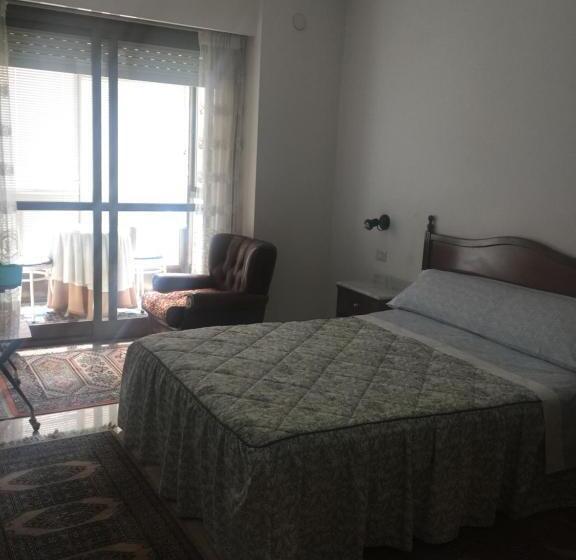 디럭스 룸, Residencia Universidad